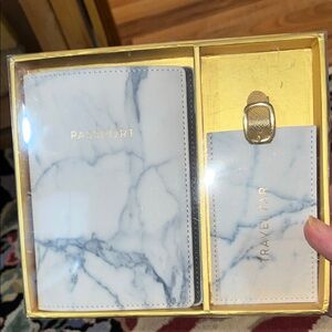 Eccolo Gold Passport and Luggage Tag Gift Set